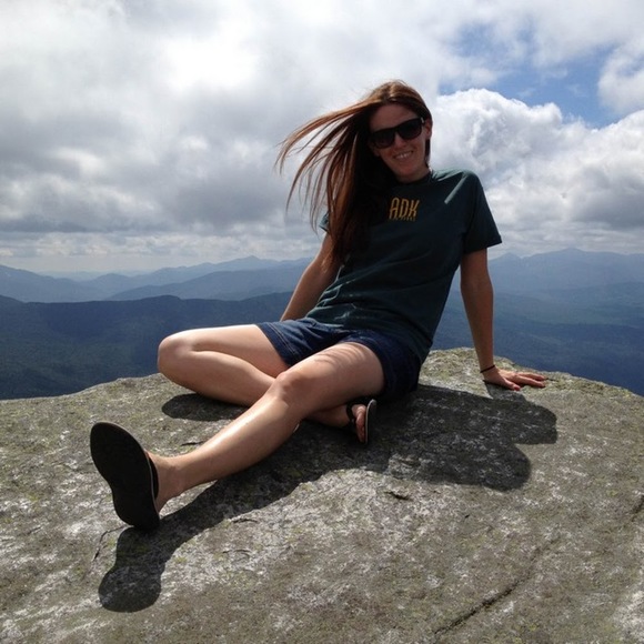 Meet your Posher, Jessica - Picture 1 of 2